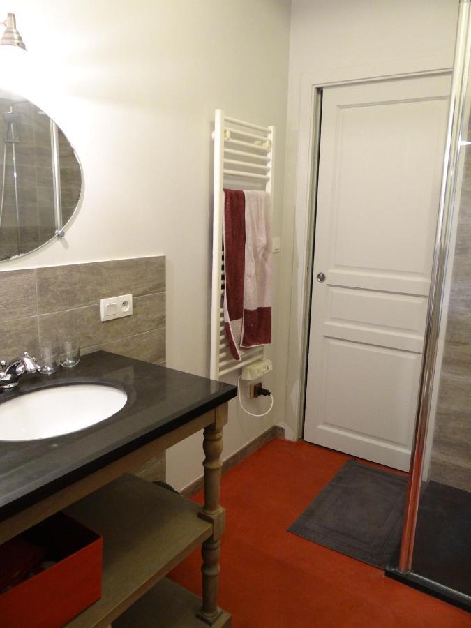 Les Tilleuls - Chambres D'Hotes - La Rochefoucauld Bagian luar foto